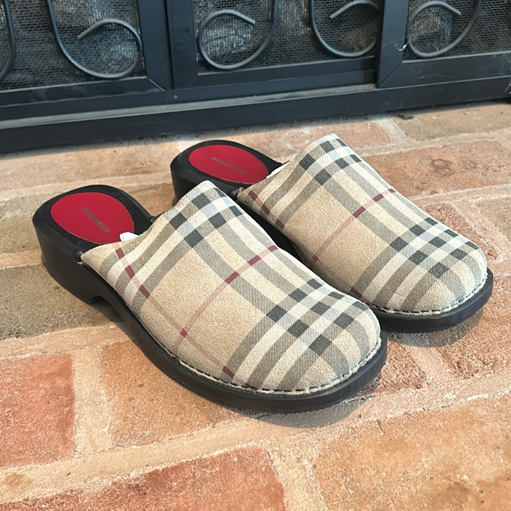 Plaid Burberry Wooden Clogs Size 40 NEVER WORN